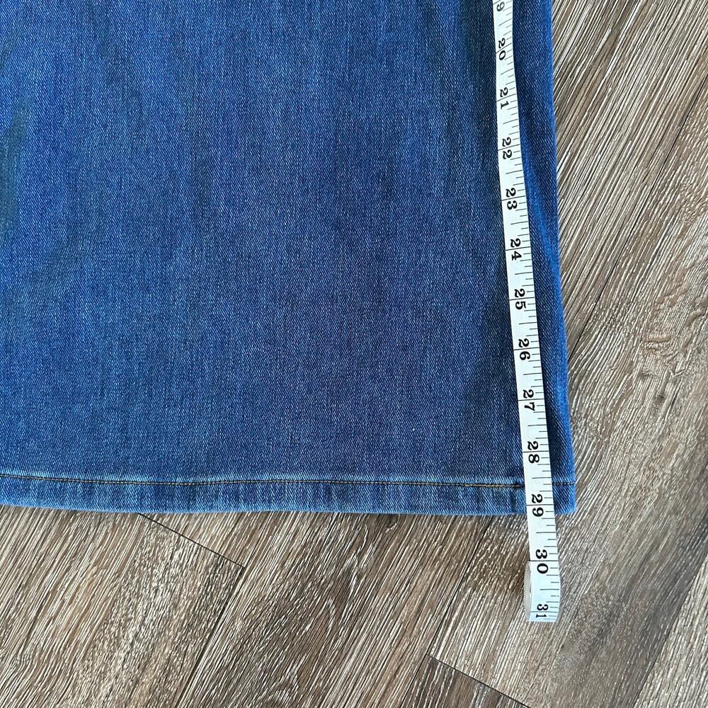 High-Waisted Wide-Leg Halara Jeans, Classic Blue Wash - Picture 10 of 13